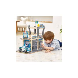 Игровой набор Hape Полицейский участок (E3050)