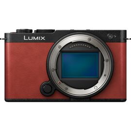 Цифровой фотоаппарат Panasonic Lumix DC-S9 Body Crimson Red (DC-S9E-R)