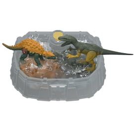 Фигурка Jurassic World Боевая арена с динозаврами Невероятное преображение (JDC59)