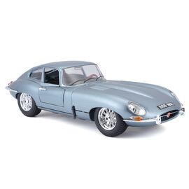 Масштабная модель автомобиля Bburago Автомодель - Ferrari Racing - SF-24, 1:43 (18-12044)