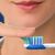 Зубна щітка Oral-B 3D White Fresh Medium 2 шт. (3014260111762), зображення 5 Зубна щітка Oral-B 3D White Fresh Medium 2 шт. (3014260111762), зображення 5