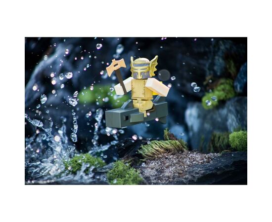Фигурка для геймеров Jazwares Roblox Core Figures Booga Booga: Shark Rider W7 (ROB0304), изображение 5 Фигурка для геймеров Jazwares Roblox Core Figures Booga Booga: Shark Rider W7 (ROB0304), изображение 5