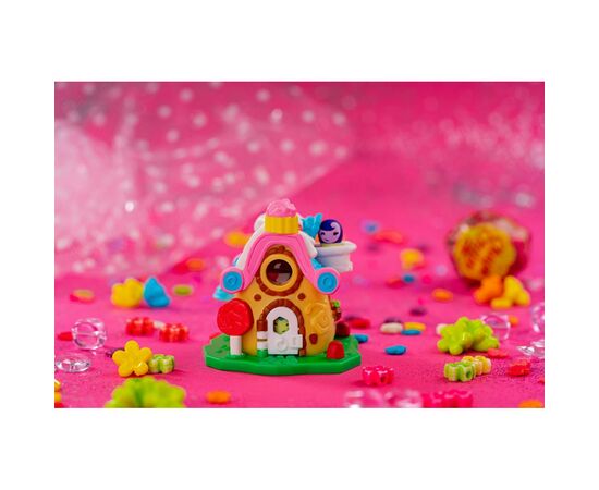 Фигурка Jazwares Nanables Small House Городок сладостей, Кондитерская Самые к (NNB0010), изображение 4 Фигурка Jazwares Nanables Small House Городок сладостей, Кондитерская Самые к (NNB0010), изображение 4