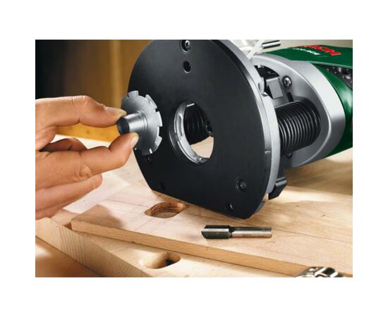 Фрезер Bosch вертикально-фрезерна машина Bosch POF 1400 ACE + набор 6 фре (0.603.26C.801), изображение 4 Фрезер Bosch вертикально-фрезерна машина Bosch POF 1400 ACE + набор 6 фре (0.603.26C.801), изображение 4