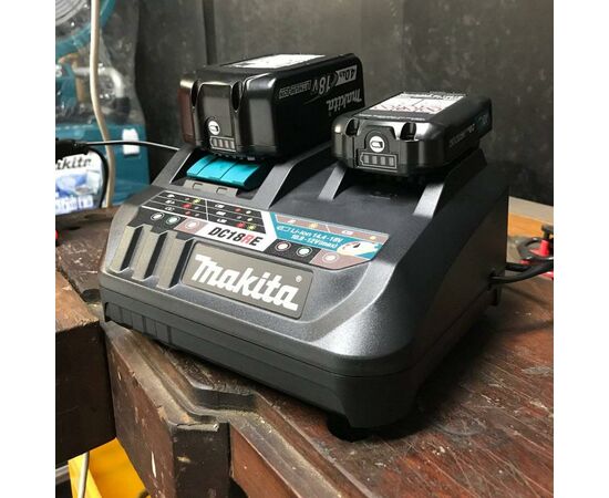 Зарядное устройство для аккумуляторов инструмента Makita DC18RE для LXT и CXT (198720-9), изображение 5 Зарядное устройство для аккумуляторов инструмента Makita DC18RE для LXT и CXT (198720-9), изображение 5