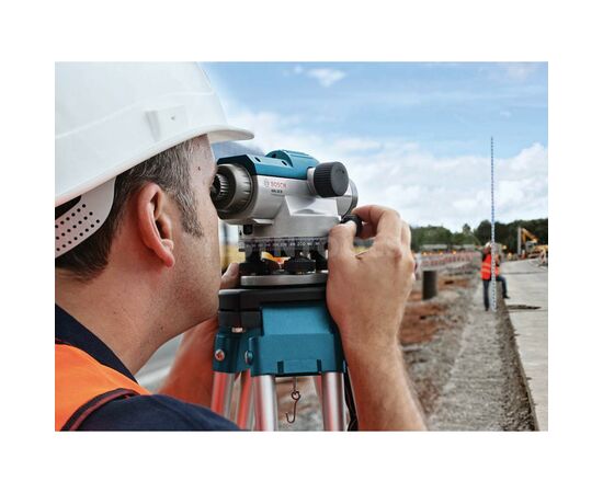Оптический нивелир Bosch GOL 32 D Professional (0.601.068.500), изображение 3 Оптический нивелир Bosch GOL 32 D Professional (0.601.068.500), изображение 3