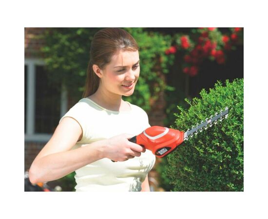 Кусторез Black&Decker GSL700KIT аккумулятоный (GSL700KIT), изображение 2 Кусторез Black&Decker GSL700KIT аккумулятоный (GSL700KIT), изображение 2