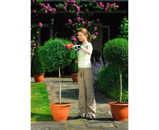 Кусторез Black&Decker GSL700KIT аккумулятоный (GSL700KIT), изображение 3 Кусторез Black&Decker GSL700KIT аккумулятоный (GSL700KIT), изображение 3