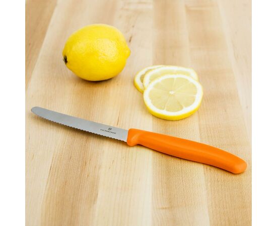 Кухонний ніж Victorinox SwissClassic для нарезки 8 см, волнистое лезвие, оранжевый (6.7636.L119), зображення 2 Кухонний ніж Victorinox SwissClassic для нарезки 8 см, волнистое лезвие, оранжевый (6.7636.L119), зображення 2