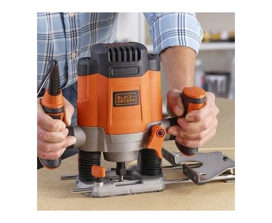 Фрезер Black&Decker KW1200EKA 1200Вт. (KW1200EKA), изображение 4 Фрезер Black&Decker KW1200EKA 1200Вт. (KW1200EKA), изображение 4