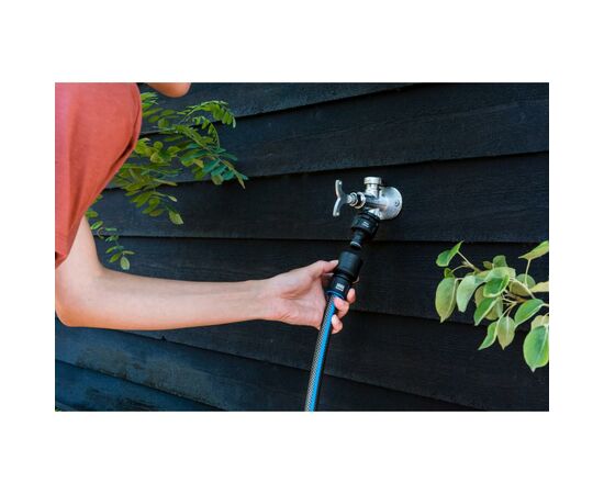 Коннектор для шланга Fiskars Watering 13-15 мм(1/2-5/8") c механизмом вкл/выкл (1027056), изображение 2 Коннектор для шланга Fiskars Watering 13-15 мм(1/2-5/8") c механизмом вкл/выкл (1027056), изображение 2