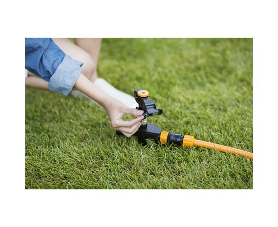 Дождеватель Fiskars Watering импульсный металлический с клапаном (1023656), изображение 2 Дождеватель Fiskars Watering импульсный металлический с клапаном (1023656), изображение 2