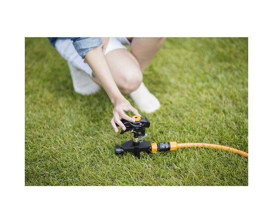 Дождеватель Fiskars Watering импульсный металлический с клапаном (1023656), изображение 3 Дождеватель Fiskars Watering импульсный металлический с клапаном (1023656), изображение 3