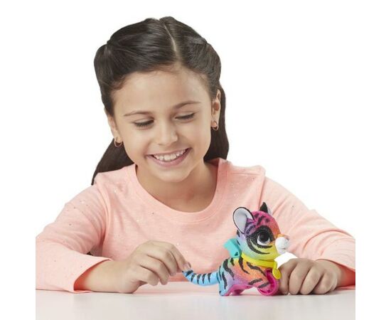 Интерактивная игрушка Hasbro Furreal Friends Маленький питомец на поводке Тигренок (E3503_E4779), изображение 7 Интерактивная игрушка Hasbro Furreal Friends Маленький питомец на поводке Тигренок (E3503_E4779), изображение 7