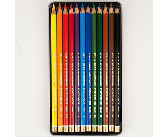 Карандаши цветные Koh-i-Noor Polycolor метал. пенал 12 цветов (3822012002PL), изображение 2 Карандаши цветные Koh-i-Noor Polycolor метал. пенал 12 цветов (3822012002PL), изображение 2