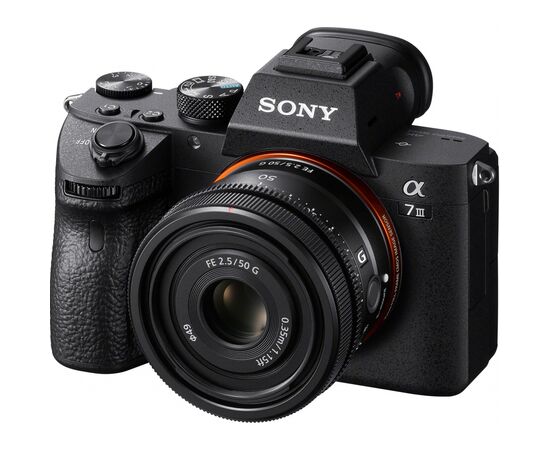 Об'єктив Sony 50mm, f/2.5 G для камер NEX (SEL50F25G.SYX), зображення 8 Об'єктив Sony 50mm, f/2.5 G для камер NEX (SEL50F25G.SYX), зображення 8