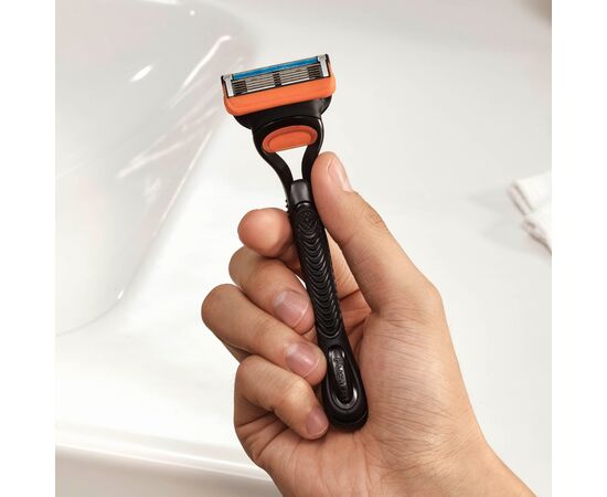 Бритва Gillette Fusion5 с 4 сменными картриджами (7702018556274/7702018610266), изображение 4 Бритва Gillette Fusion5 с 4 сменными картриджами (7702018556274/7702018610266), изображение 4