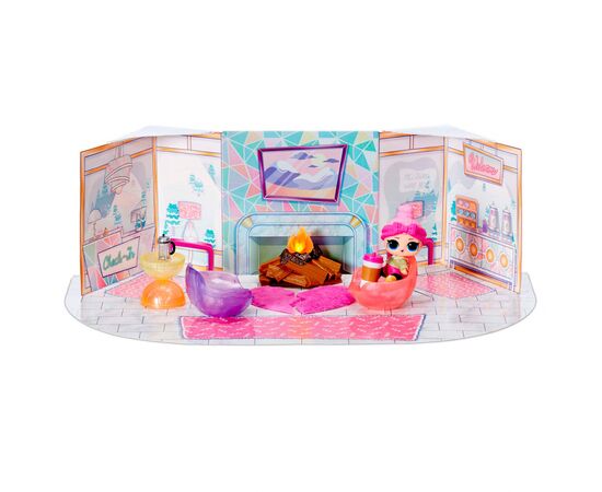 Кукла L.O.L. Surprise! серии Маленькие комнатки - Шале с камином Милой Крошки (576624), изображение 6 Кукла L.O.L. Surprise! серии Маленькие комнатки - Шале с камином Милой Крошки (576624), изображение 6