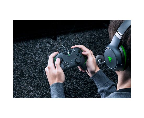 Геймпад Razer Wolverine V2 USB Black (RZ06-03560100-R3M1), зображення 8 Геймпад Razer Wolverine V2 USB Black (RZ06-03560100-R3M1), зображення 8
