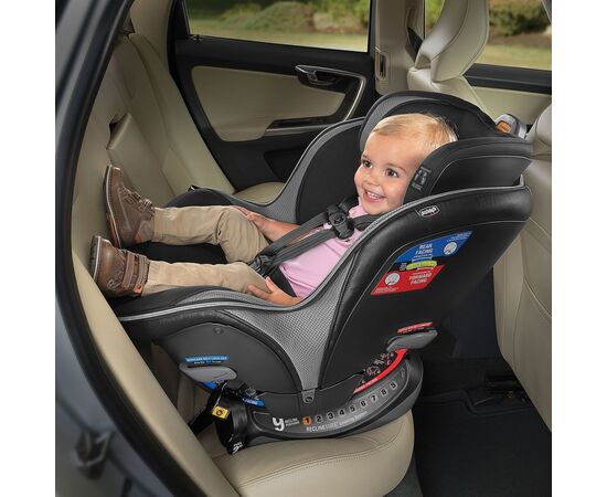 Автокресло Chicco NextFit Zip Max Air Черное с серым (79671.46), изображение 2 Автокресло Chicco NextFit Zip Max Air Черное с серым (79671.46), изображение 2