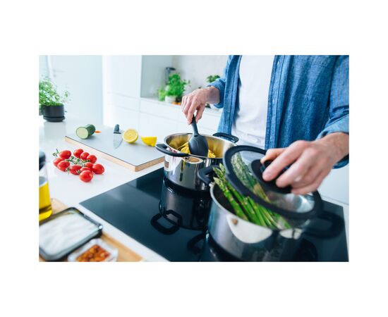 Кастрюля Fiskars Form 5 л (1026578), изображение 6 Кастрюля Fiskars Form 5 л (1026578), изображение 6