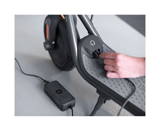 Электросамокат Segway Ninebot F25E (AA.00.0011.90), изображение 4 Электросамокат Segway Ninebot F25E (AA.00.0011.90), изображение 4