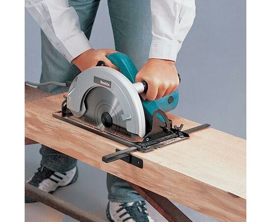 Дисковая пила Makita N5900B, изображение 2 Дисковая пила Makita N5900B, изображение 2
