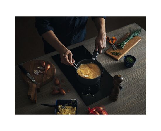 Ковш Fiskars Hard Face 2 л (1052226), изображение 4 Ковш Fiskars Hard Face 2 л (1052226), изображение 4