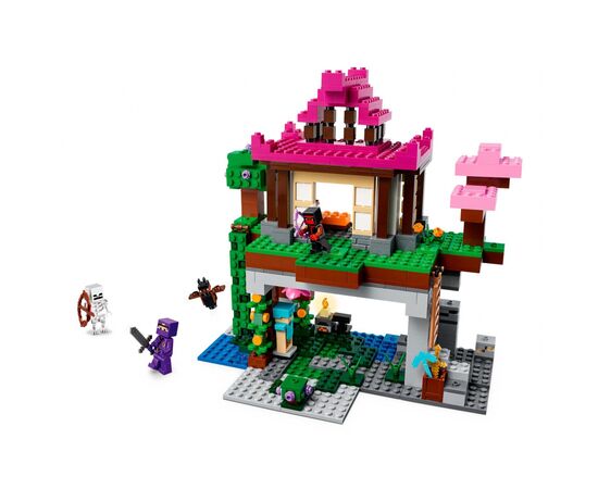 Конструктор LEGO Minecraft Майданчик для тренувань 534 деталей (21183), зображення 6 Конструктор LEGO Minecraft Майданчик для тренувань 534 деталей (21183), зображення 6