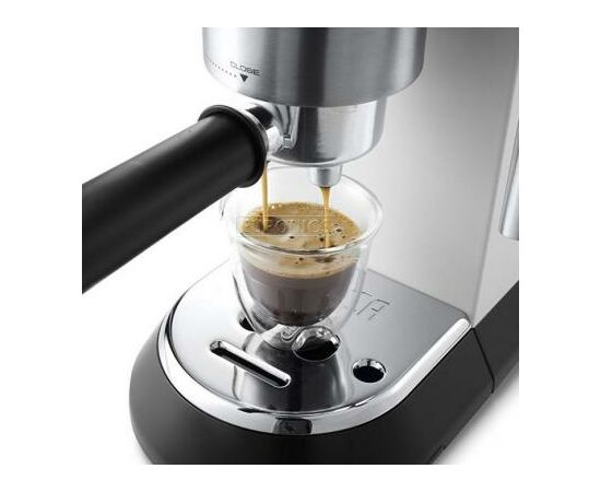 Рожковая кофеварка эспрессо DeLonghi EC685W, изображение 4 Рожковая кофеварка эспрессо DeLonghi EC685W, изображение 4