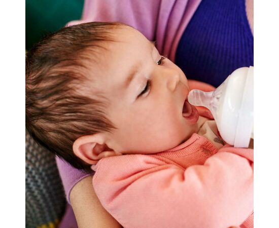 Соска Philips AVENT Natural 2.0 1+ мес. 2 шт. (SCF042/27), изображение 4 Соска Philips AVENT Natural 2.0 1+ мес. 2 шт. (SCF042/27), изображение 4