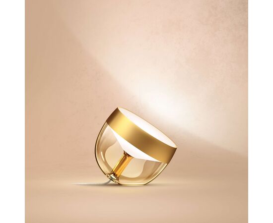 Настольная лампа Philips Hue Iris, Color, BT, DIM, золотистая (929002376401), изображение 6 Настольная лампа Philips Hue Iris, Color, BT, DIM, золотистая (929002376401), изображение 6
