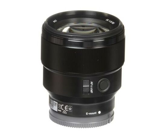 Объектив Sony 85mm f/1.8 для камер NEX FF (SEL85F18.SYX), изображение 6 Объектив Sony 85mm f/1.8 для камер NEX FF (SEL85F18.SYX), изображение 6