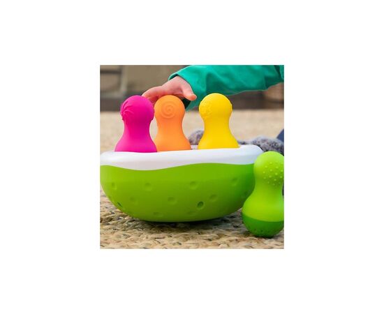 Развивающая игрушка Fat Brain Toys Сортер-балансир Неваляшки Spinny Pins (F248ML), изображение 7 Развивающая игрушка Fat Brain Toys Сортер-балансир Неваляшки Spinny Pins (F248ML), изображение 7
