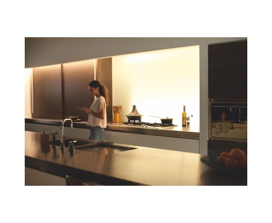 Светодиодная лента Philips Hue Plus, Color, BT, DIM, 2м (929002269110), изображение 3 Светодиодная лента Philips Hue Plus, Color, BT, DIM, 2м (929002269110), изображение 3