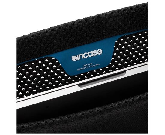 Чехол для ноутбука Incase 15-16" MacBook Pro, Slip Sleeve with PerformaKnit, Grap (INMB100655-GFT), изображение 5 Чехол для ноутбука Incase 15-16" MacBook Pro, Slip Sleeve with PerformaKnit, Grap (INMB100655-GFT), изображение 5