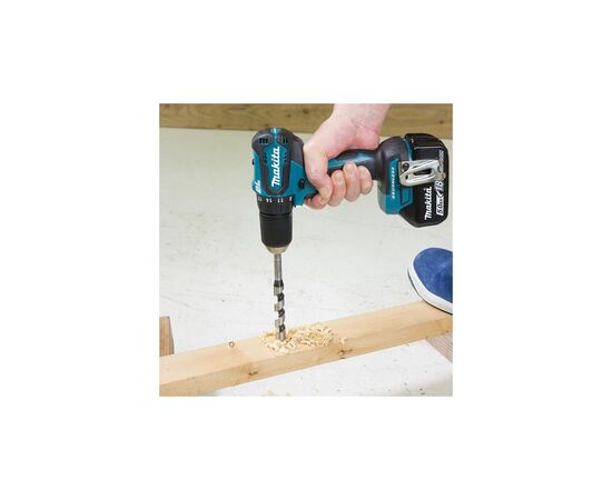 Шуруповерт Makita LXT (DTD155, DDF483, DC18RC, BL1830Bx2, сумка) (DLX2220), изображение 9 Шуруповерт Makita LXT (DTD155, DDF483, DC18RC, BL1830Bx2, сумка) (DLX2220), изображение 9