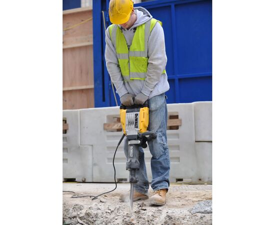 Отбойный молоток DeWALT 1600 Вт, 35 Дж, 1450 уд/мин, 16.9 кг, кейс (D25961K), изображение 12 Отбойный молоток DeWALT 1600 Вт, 35 Дж, 1450 уд/мин, 16.9 кг, кейс (D25961K), изображение 12
