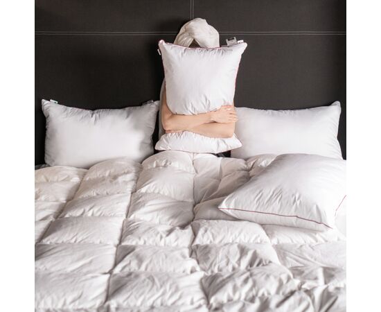 Подушка MirSon пухова Hand Made De Luxe 901 середня 60x60 (2200000555694), зображення 6 Подушка MirSon пухова Hand Made De Luxe 901 середня 60x60 (2200000555694), зображення 6