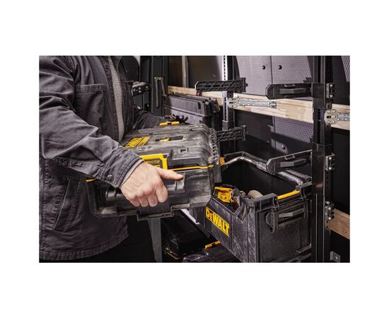 Ящик для инструментов DeWALT TOUGHSYSTEM 2.0 555х385х180 мм, с органайзером для мелких де (DWST83293-1), изображение 6 Ящик для инструментов DeWALT TOUGHSYSTEM 2.0 555х385х180 мм, с органайзером для мелких де (DWST83293-1), изображение 6