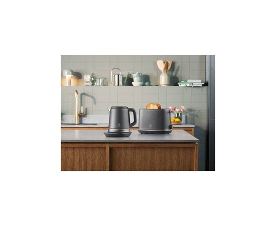 Электрочайник Electrolux E7K1-6BP, изображение 10 Электрочайник Electrolux E7K1-6BP, изображение 10
