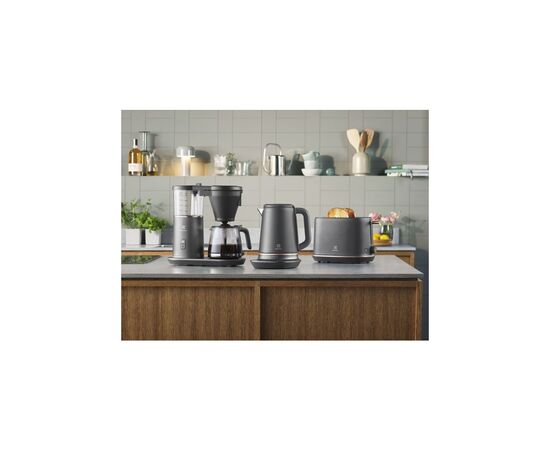 Электрочайник Electrolux E7K1-6BP, изображение 8 Электрочайник Electrolux E7K1-6BP, изображение 8