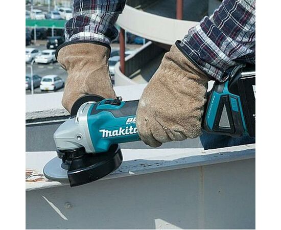 Шлифовальная машина Makita LXT 125мм, 5Аг х 2шт, кейс (DGA511RTE), изображение 4 Шлифовальная машина Makita LXT 125мм, 5Аг х 2шт, кейс (DGA511RTE), изображение 4