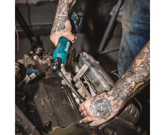 Гайковерт Makita WR100DZ угловой (без АКБ и ЗУ) (WR100DZ), изображение 2 Гайковерт Makita WR100DZ угловой (без АКБ и ЗУ) (WR100DZ), изображение 2