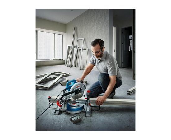 Торцовочная пила Bosch GCM 216 (0.601.B33.000), изображение 8 Торцовочная пила Bosch GCM 216 (0.601.B33.000), изображение 8