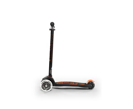 Самокат Micro Maxi Deluxe black/orange LED (MMD143), изображение 2 Самокат Micro Maxi Deluxe black/orange LED (MMD143), изображение 2