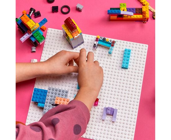 Конструктор LEGO Classic Базовая пластина белого цвета (11026), изображение 2 Конструктор LEGO Classic Базовая пластина белого цвета (11026), изображение 2