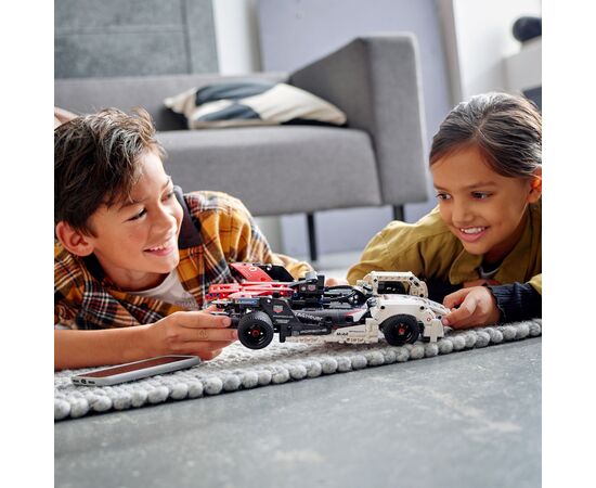 Конструктор LEGO Technic Formula E Porsche 99X Electric 422 деталі (42137), зображення 6 Конструктор LEGO Technic Formula E Porsche 99X Electric 422 деталі (42137), зображення 6