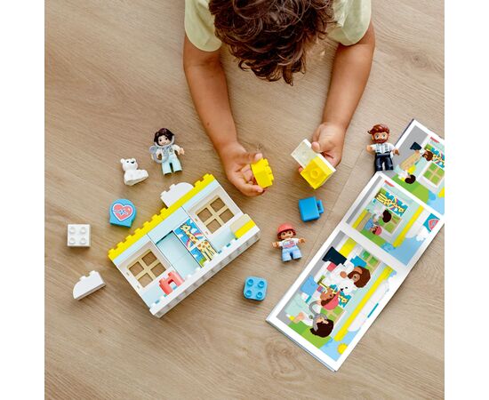 Конструктор LEGO DUPLO Town Похід до лікаря 34 деталі (10968), зображення 7 Конструктор LEGO DUPLO Town Похід до лікаря 34 деталі (10968), зображення 7