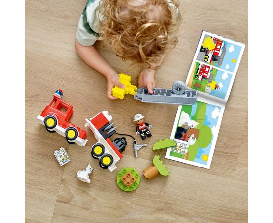 Конструктор LEGO DUPLO Town Пожежна машина 21 деталь (10969), зображення 5 Конструктор LEGO DUPLO Town Пожежна машина 21 деталь (10969), зображення 5